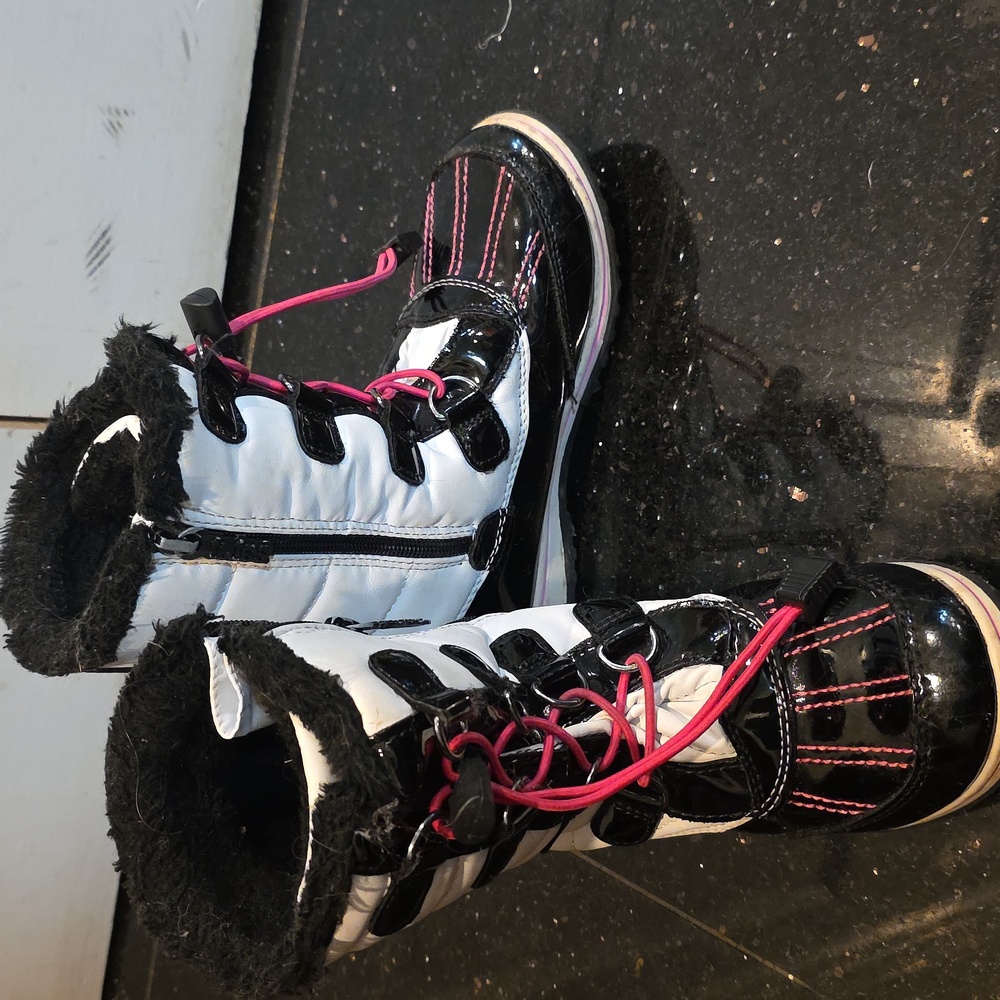 Totes Kids Boots Size 1